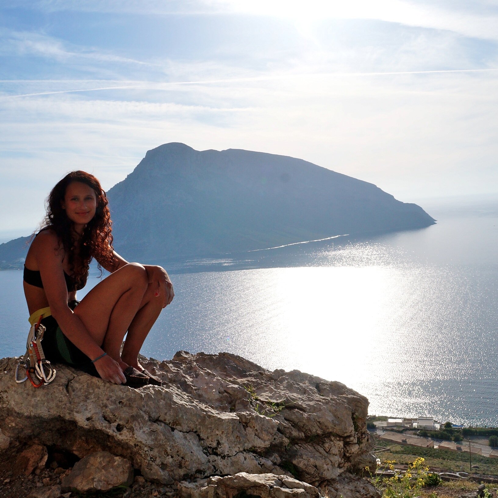 World traveling, language loving, boulder hugigng, book worm, climber chick