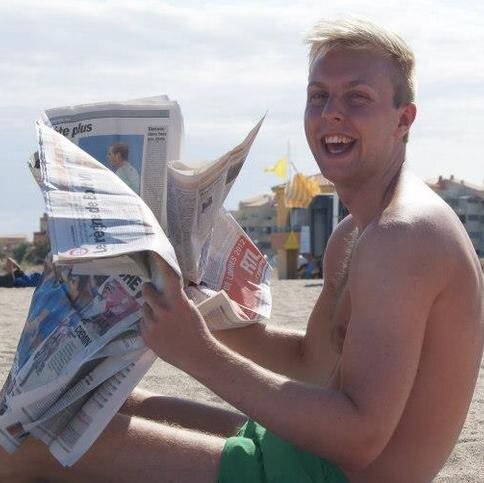 Student og ansatt i Nettavisen-sporten. Spiser all fotball til middag, men foretrekker Arsenal til dessert.