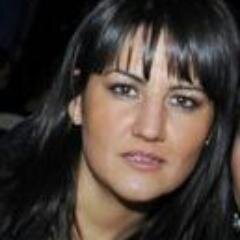 Cuando la ignorancia envidia y critica, la inteligencia calla, escucha y se ríe. 🇪🇸