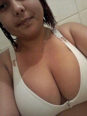 hi, im bi but more into girls, I'm looking for girls only...