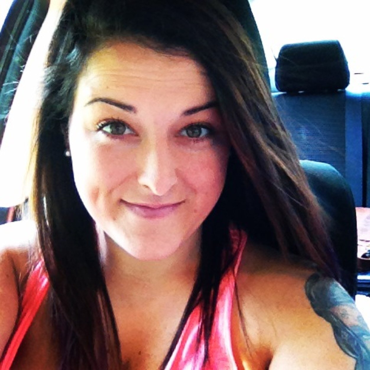 Im country and can act a little ghetto, bacon, sleep, music, beach, laughing and  Luke Bryan. Kay byeeeee