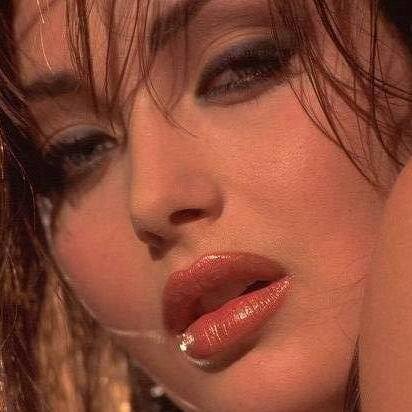 sexyihoot's profile picture. 