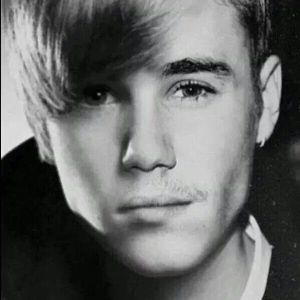I LOVE JUSTIN BIEBER,U IS MY LIFE