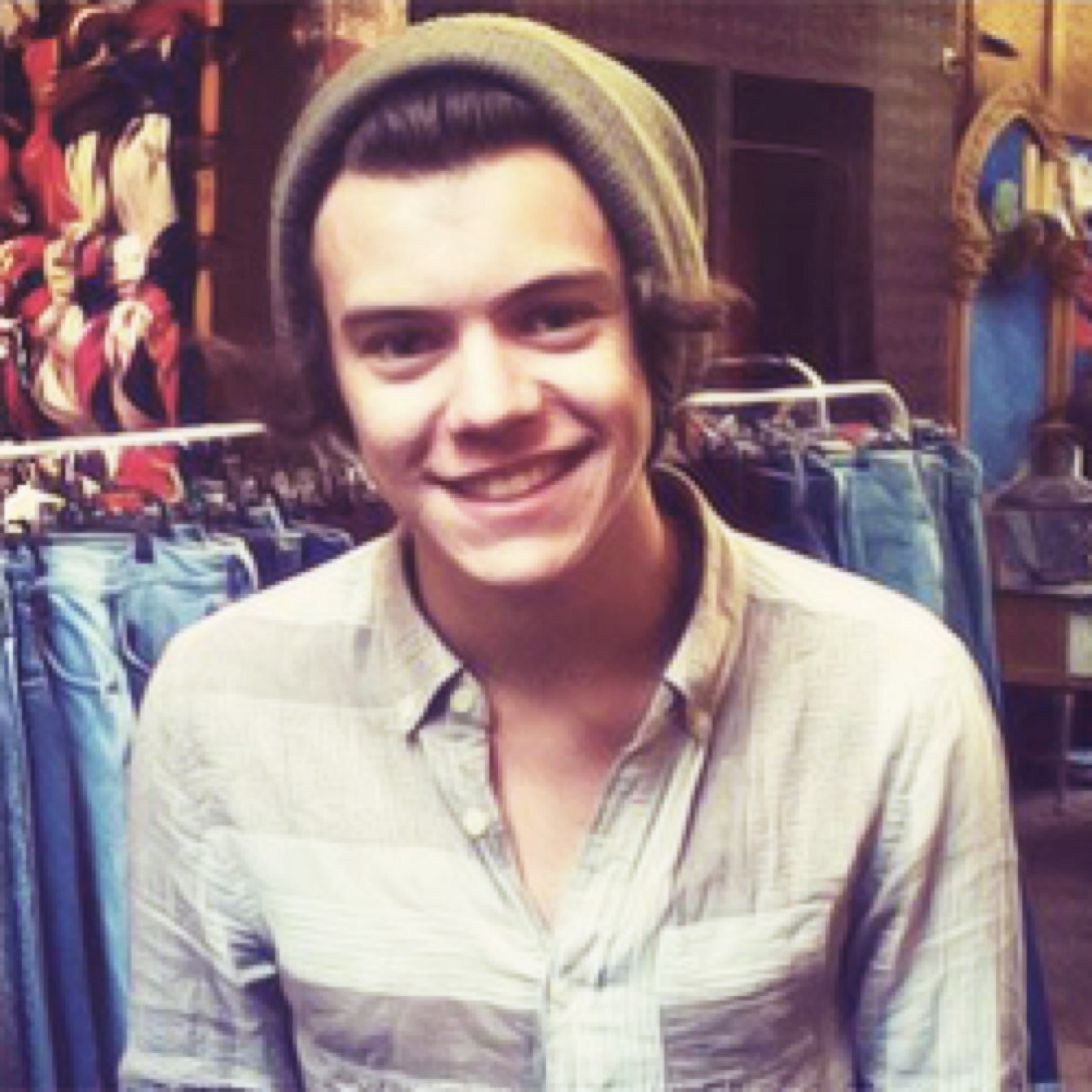 I'm Harry, Harry Styles, not Harry Potter (lifts up hair) see no scar //single//