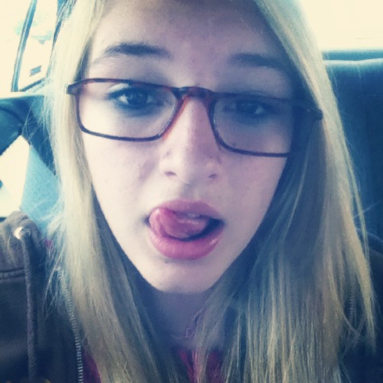 I am obbsessed with; Cameron Dallas, Matthew Espinosa, Carter Reynolds, Hayes Grier, Nash Grier, Aaron Carpenter, Shawn Mendes, Taylor Caniff, Justin Bieber..3
