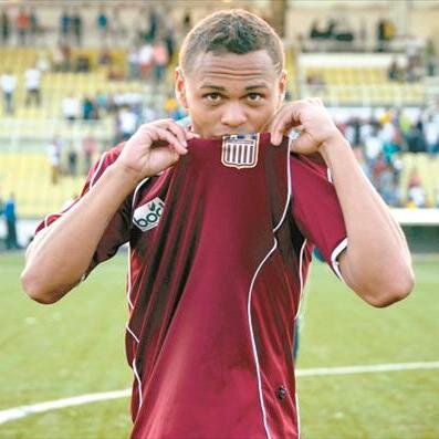 J_Reyes26's profile picture. Jugador del @Carabobo_fc. #Vinotinto en la sangre.
