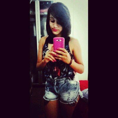 Solteira* Escorpiana* Brigadeiro my life* Directioner * 1D* Linda&PerfeitaSQN* Retribuo quem me seguir :3