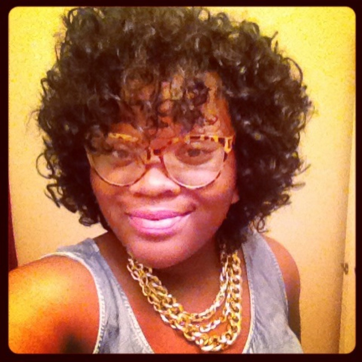 BdderDenU's profile picture. A mother b4 anything.. ! #teamScorpio #TeamIphone #hairStylist #ProudMom #Taken n has his ❤ in my pocket!! :)