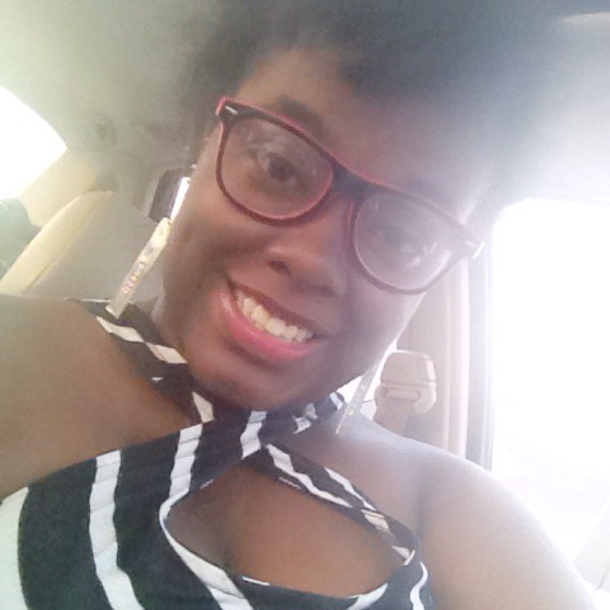 _oddlybootyfull's profile picture. 