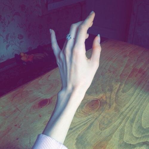 eatlikeadoll's profile picture. I am your butter and your bread. The voice that's in your head. I'll take you in and fill you up with a lack of being fed. Eat like a doll.