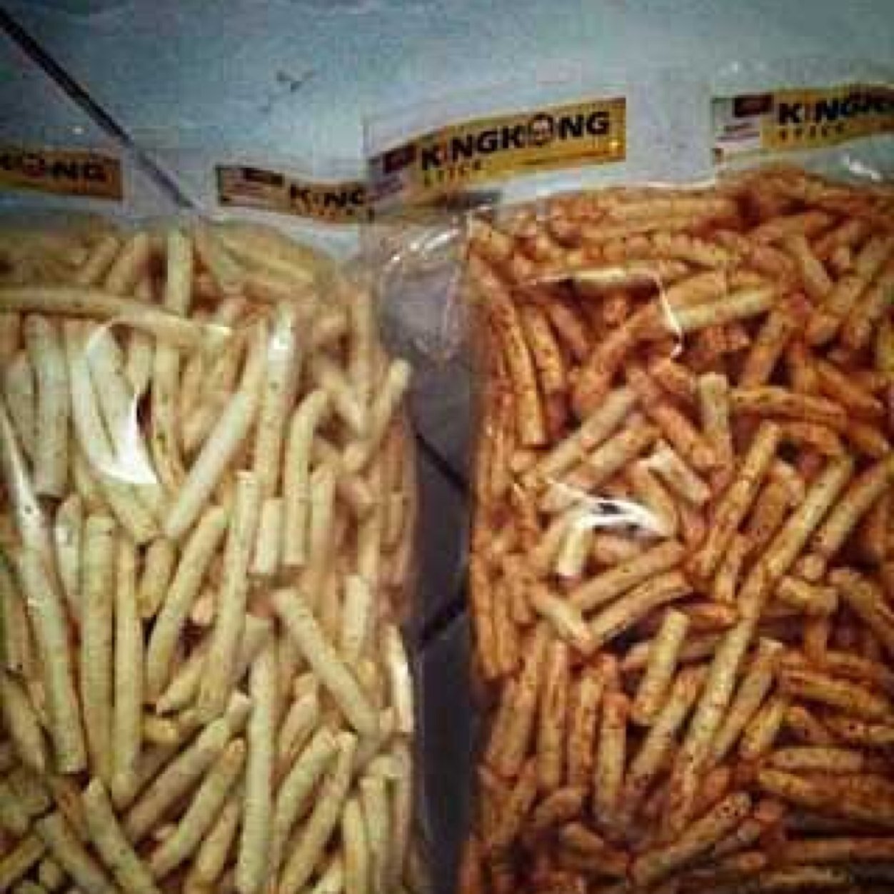 Snack bikin nagih harga kantong mahasiswa, varian rasa Pedas , Keju, Sapi panggang,  minat? Yuk di order di 085736415693 :)