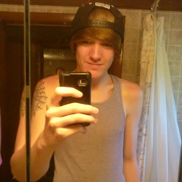 fav bands: BMTH, ESTK,BVB,BTF,AA. and fav rappers:MGK, A$AP Rocky, Easy E & Eminem