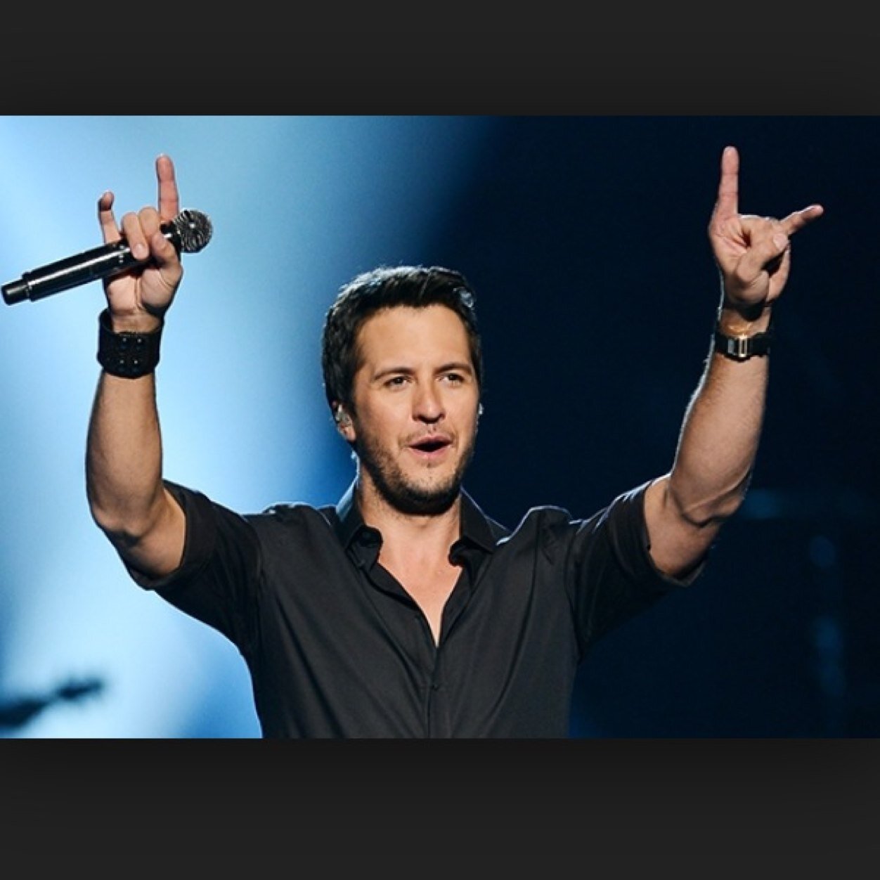 DM me song requestmake that follow turn blue