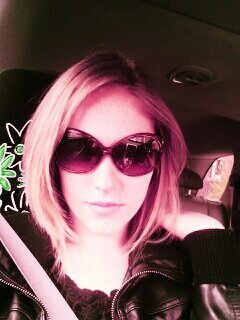 KatieMacnevin's profile picture. 21 & livin life ♡         follow me I follow bk ( new to twitter)