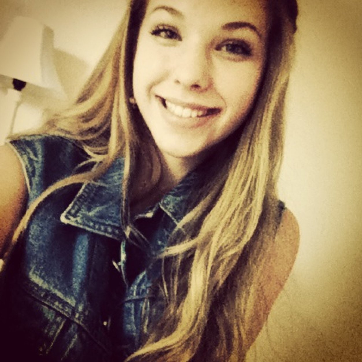 They call me Bella Living life one day at a time sophomore at Oldham County