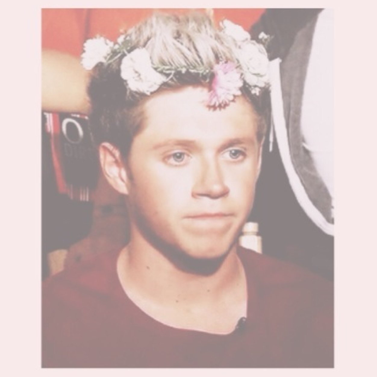 follow @fingeredniall