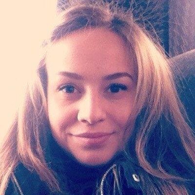 Приветствую всех. Стараюсь жить не как все. Живу в прекрасном городе. Люблю обмениваться идеями. По жизни я достаточно коммуникабельная.