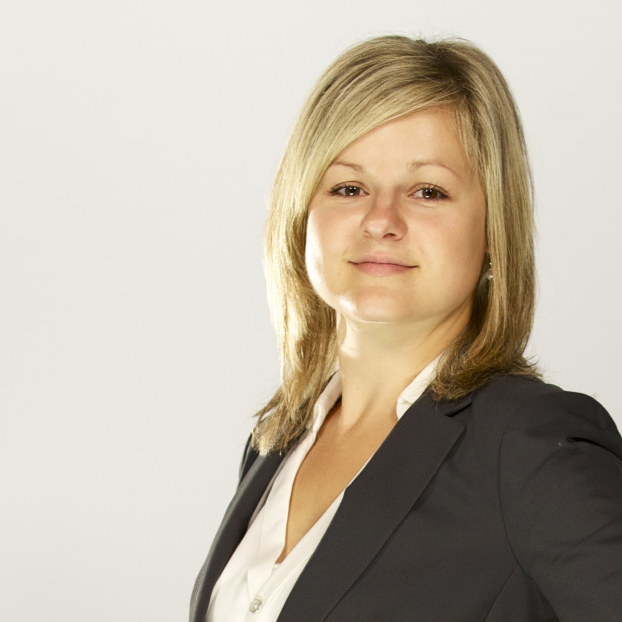 karolynroy's profile picture. 