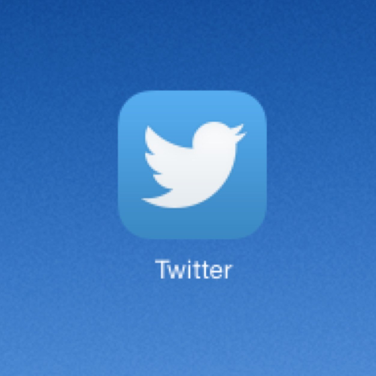 Hi! Welcome to THE RETWEETER! We retweet tweets that look RETWEET-Deserving Please drop a follow!