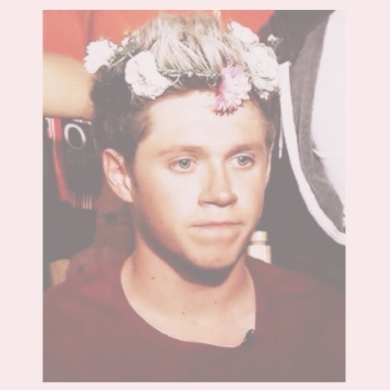 follow @fingeredniall