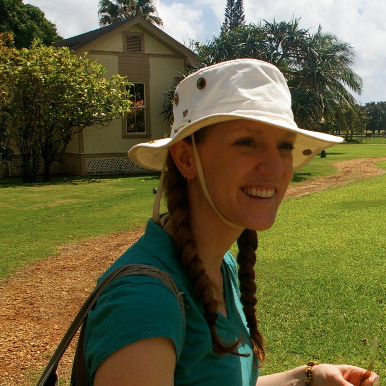 Mom, wife, educator. I love to read and learn, to cook and eat, and I wish I also loved to run.