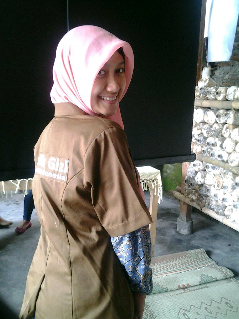 Nutrition Science Diponegoro University-childreen dietitian wanna be-great wife and mom wanna be-
