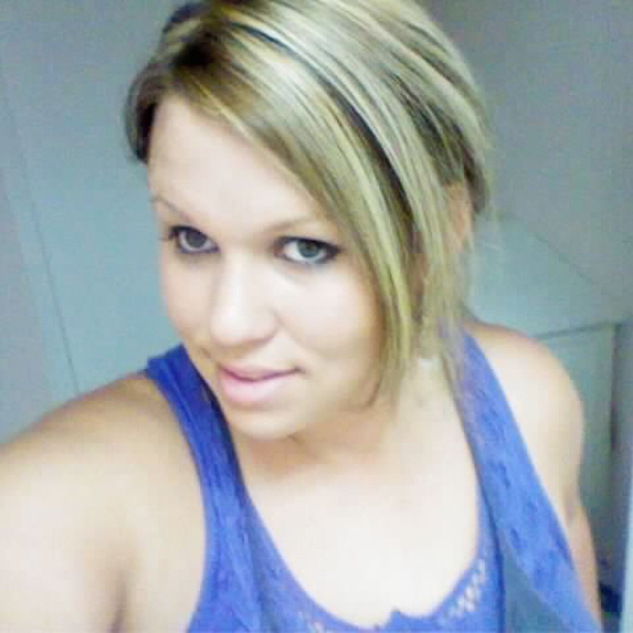 Love to find great deals...I'm a busy mom of 3, wife, student, and love reviewing products! Follow and I follow back :)