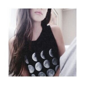 failed. @MemoirofSuicide is my gurlfrienddd ♥ . but srsly shes my best friend and i love her. ♥