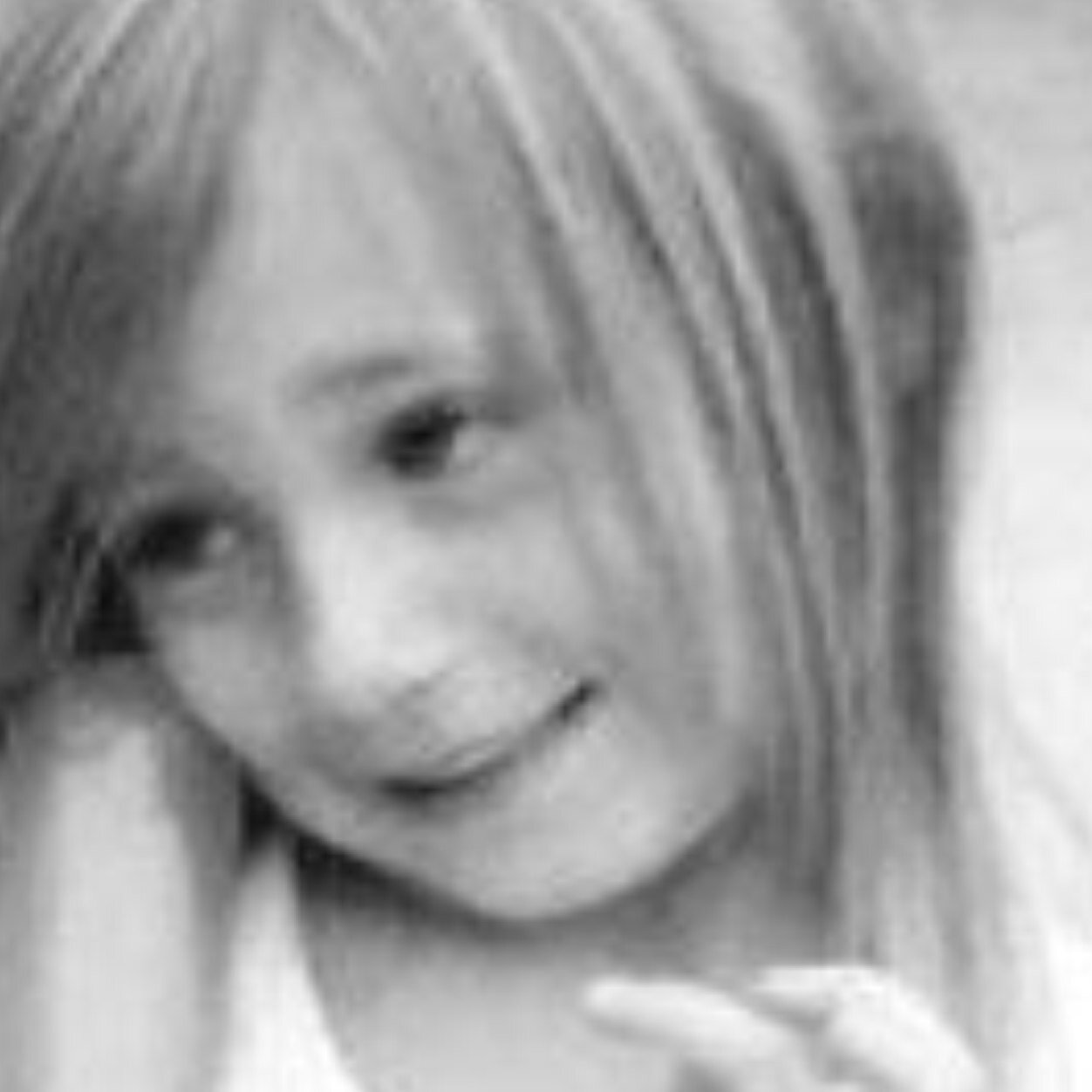 am an older sister to Jaxon and a younger sister to Justin. But more importantly I amme!Jazmynhave3twitter @jazmynBieber @JazmymBieber @JazmynBieberr_x ~ Jeremy