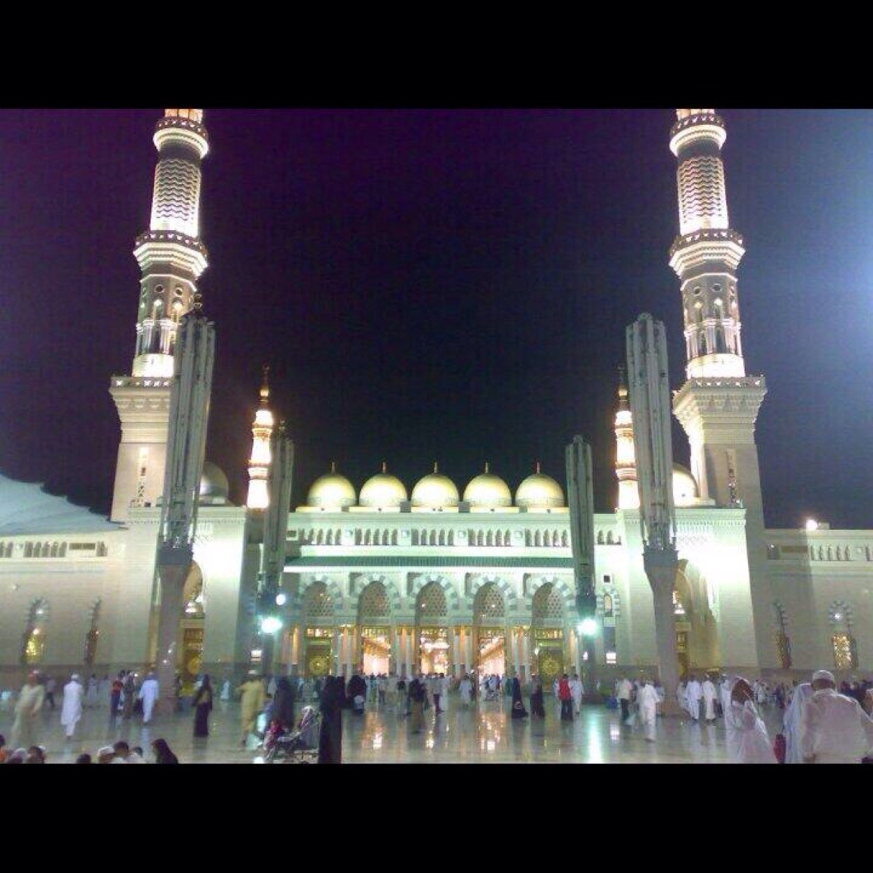 مع شركة وورلد العالميه