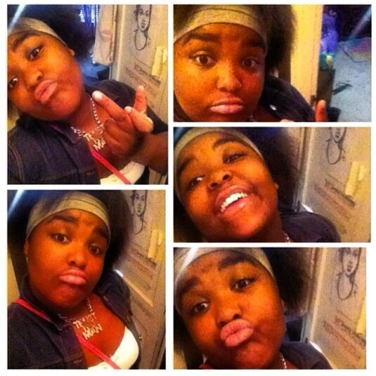 Yes It's Me Follow Me Nd I'll Follow Back ✌✌