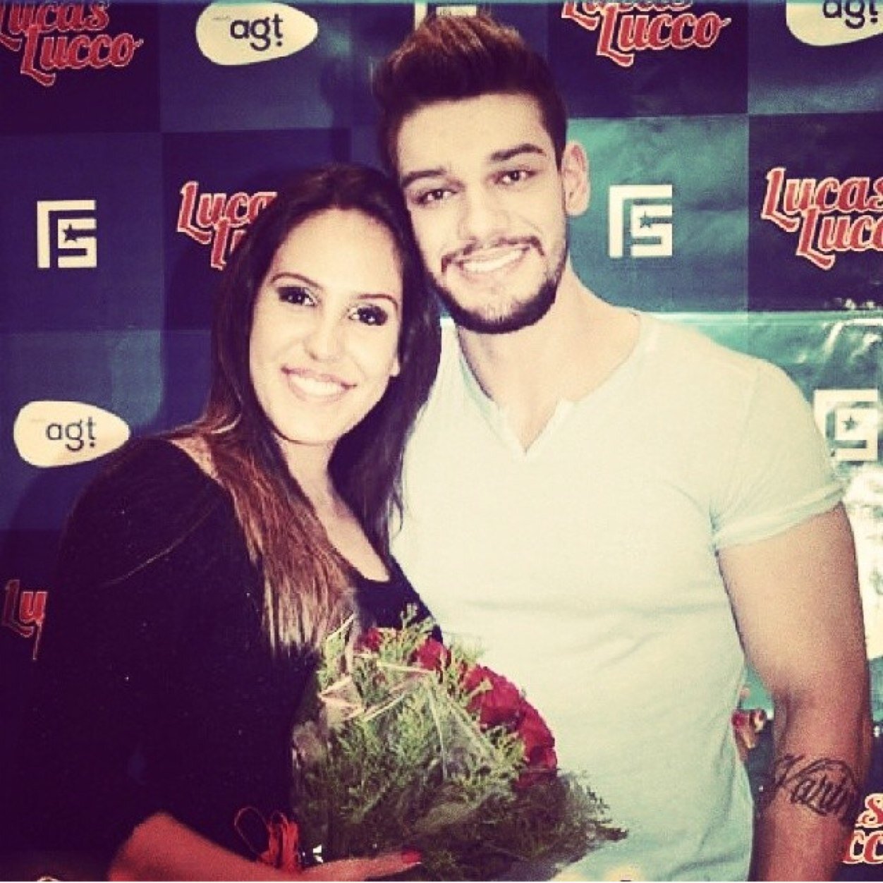 '' eu so puxo o saco de vcs e vcs só me zoa   ''  '' linda ! ''  '' pego memo '' -   Esposas do Corneto.    http://t.co/SD24Fm8ALs