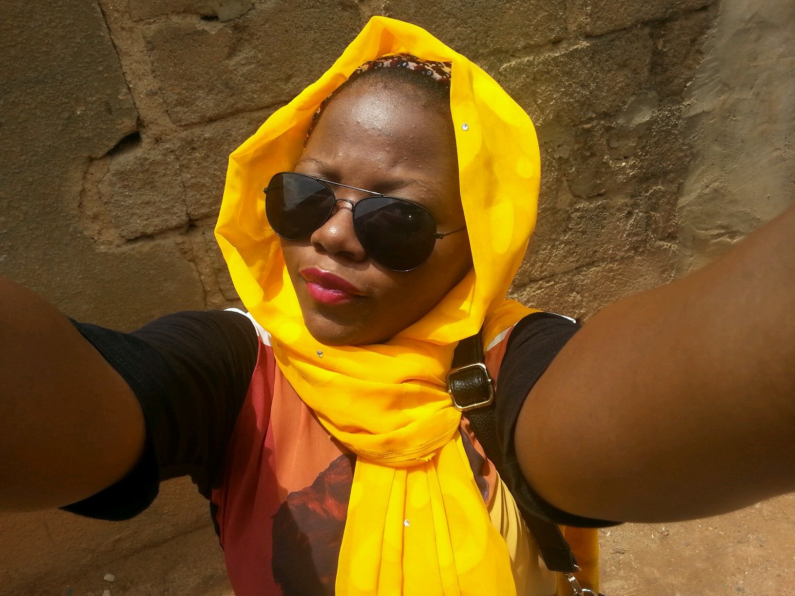 blairchet's profile picture. Purple&red freaks me out♥