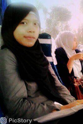 MahasiswiS1#i love allah my dad my mom#my brother @huseinidol8 and sister @mhumhu