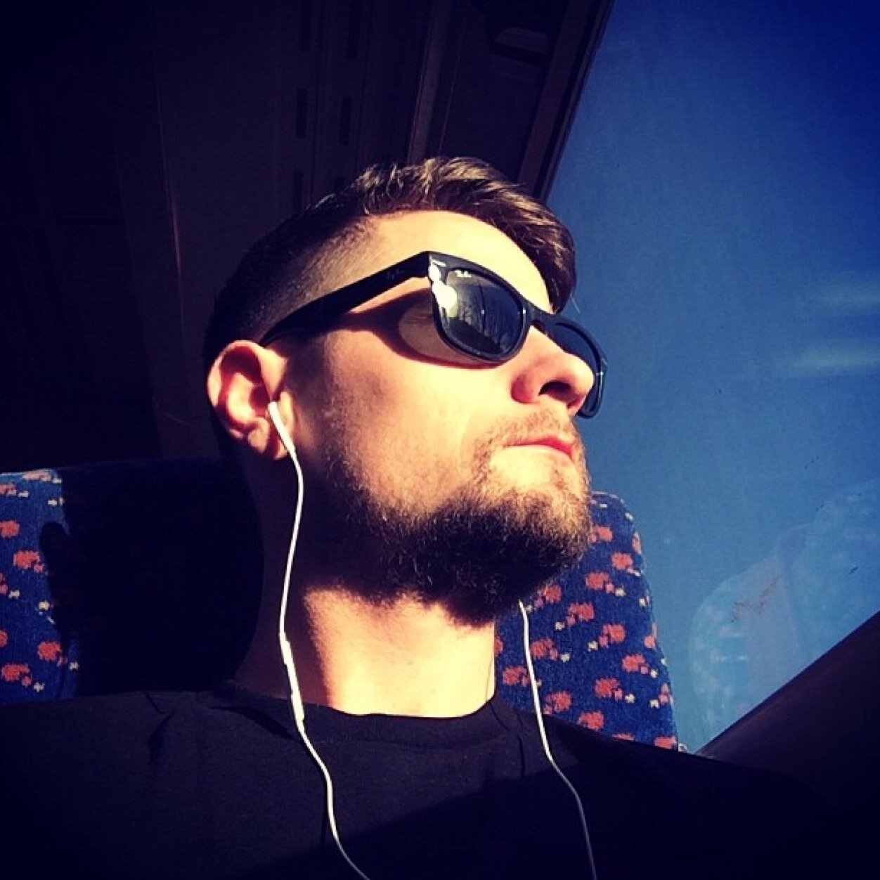 P_2da_V's profile picture. 