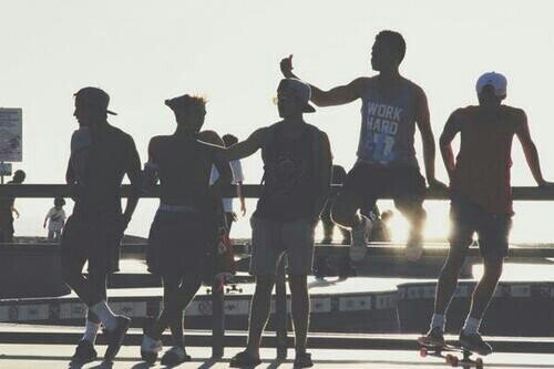 • fanpage of Janoskians • James follows • JB follows • access to Beau/4 •J and A