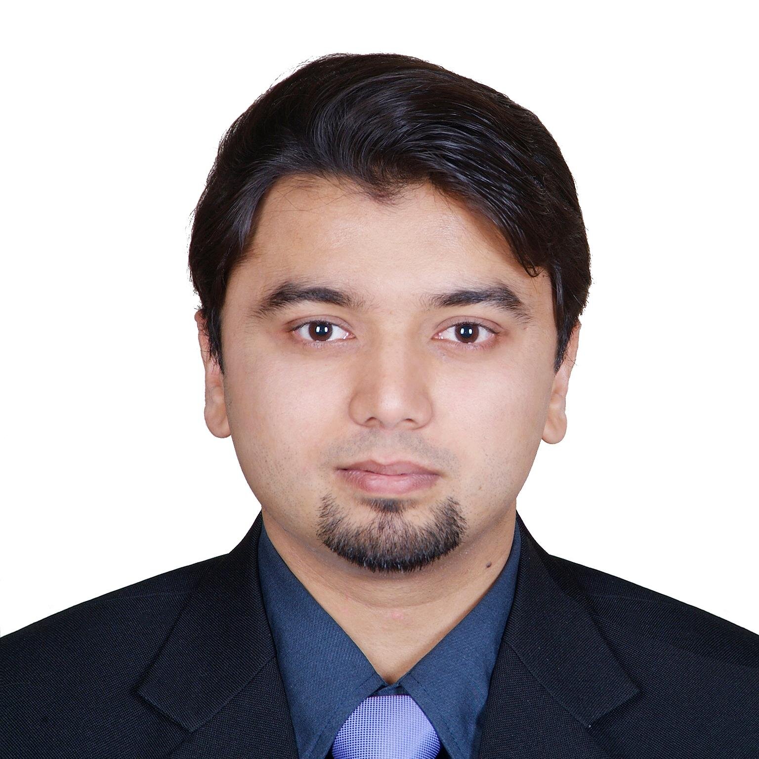 I like Team efforts, active,sociable, musically-gifted & ambitious. I like traveling, hiking, swimming, photography