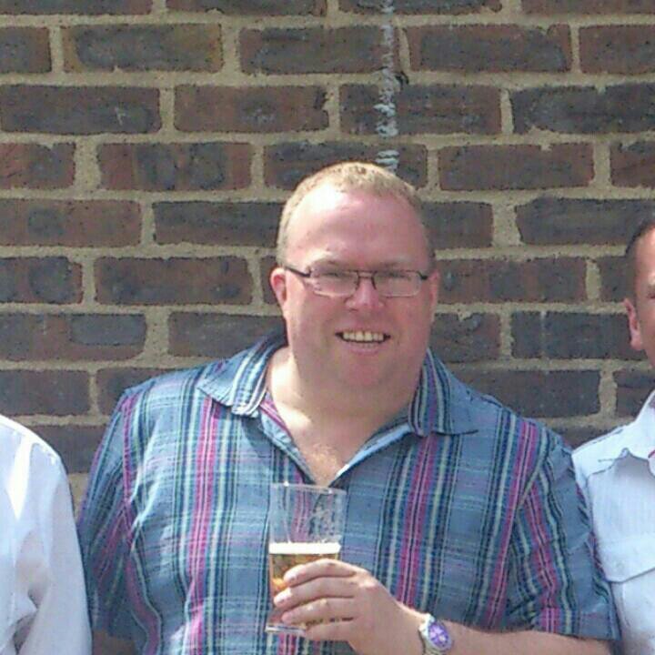 cozzer50's profile picture. massive horse racing fan, and Manchester city fan, follower of FRANKEL horses 💙