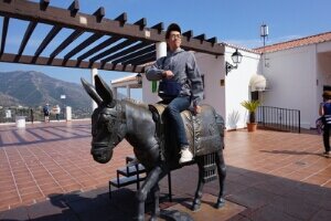 cymbaNo9's profile picture. 音大(楽器は打楽器)でて修行に行き坊さんになってこれから幼児教育の免許をとりに短大に進学。なんかよくわからない経歴のわたしです。 よろしく！