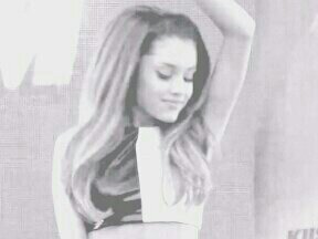 grandesgame's profile picture. 99 problems but you won't be one ♡ cameron + beth + ari follows | @tfiosbutera is my other half