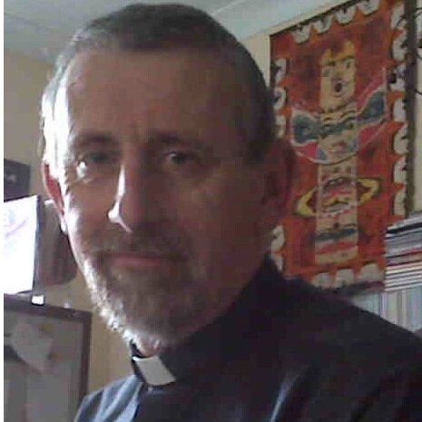 Husband, dad, grandpa, great grandpa, lover of Jesus, G & T, painting and string quartets... and retired vicar.