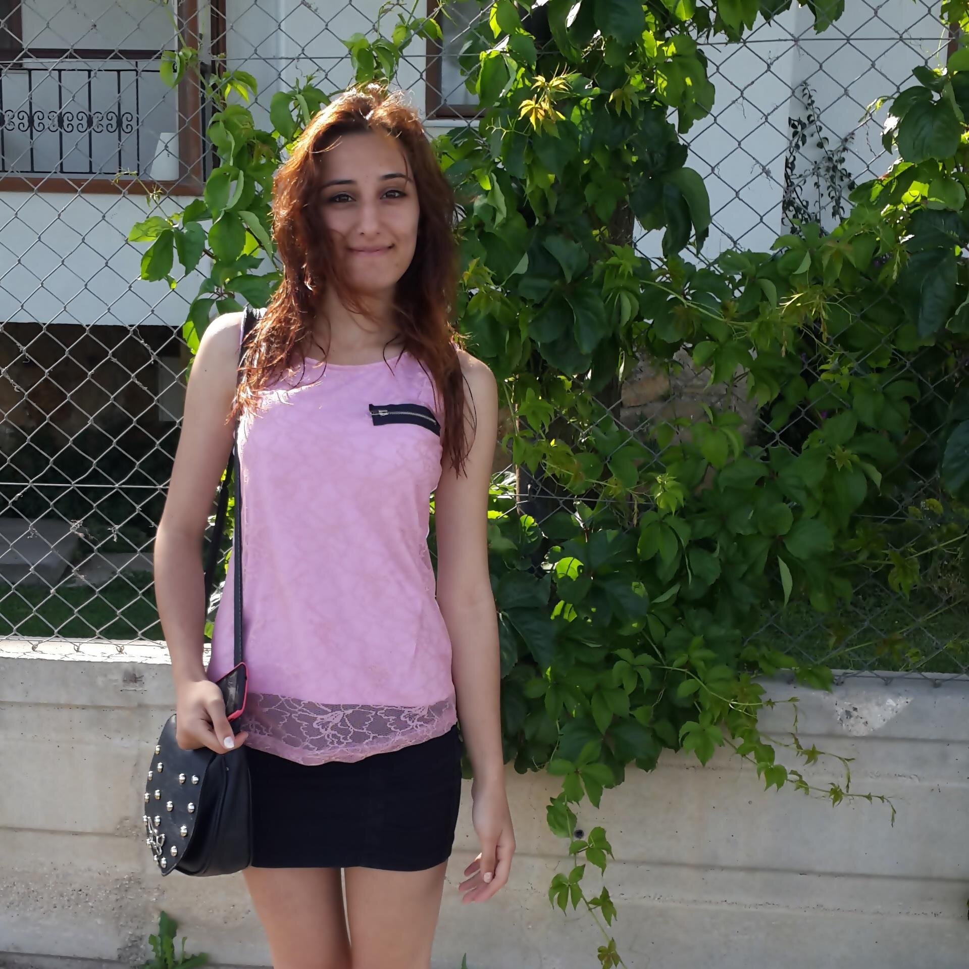 ebrumacit5's profile picture. BEDAVA 1000 TAKİPÇİ http://t.co/0Uz3PdibNO