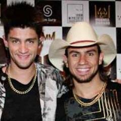 Somos fã dos meninos mais talentosos,humildes e carinhosos que existe! @MUNHOZ_FRANGO @Mariano_MeM