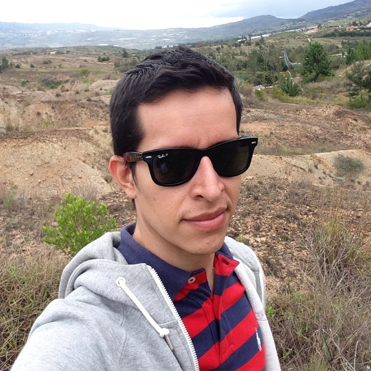 Los Retweets y Favoritos en mi perfil no buscan apoyar al remitente solo informar a mis seguidores.