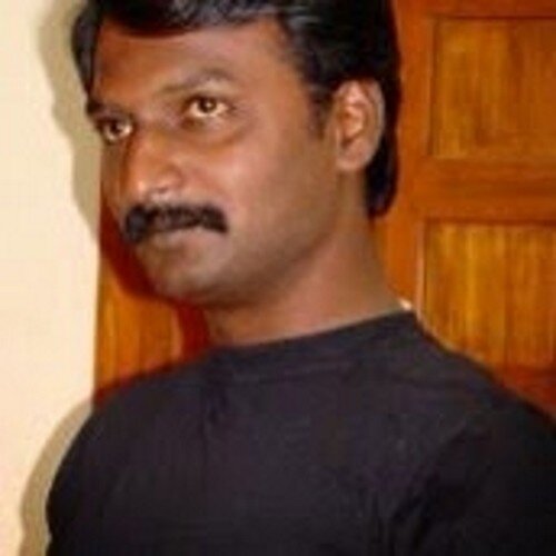 Engineer, Business man , photographer,  artist, tech savy, Naturalist, Hairstylist, ... 10% each of the above is me...
ATHAAVATHU ORU ARAKORAI...