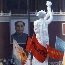 光标基金会创始人，重回天安門發起人,中國民主黨名譽理事,传媒小享，云资讯概念的倡行者，无论你在哪，欢迎你来信来稿加入资讯云，成為我們的义工或记者。不差钱！欢迎FO,粉丝过万，每人奖励土豪金苹果一部！