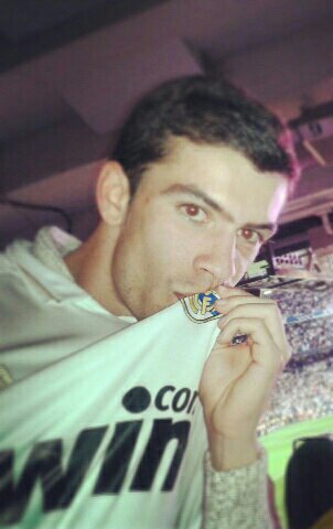 Desde 1991 Español, madridista y anticulé. Taurino