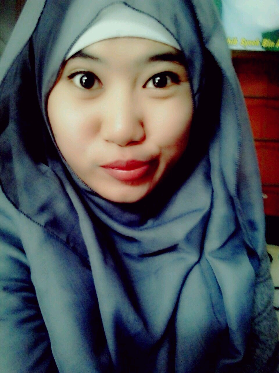 ☺14maret1995.
 ♥ i'm very spoiled.
 ★ i'm very affectionate her father and mother.
 ♥ i love allah.
 ♥. My bestis☺♥@gustinpiiet♥ and hanifauzwa♥☺