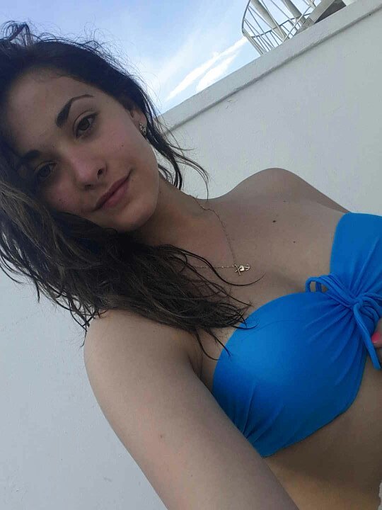 IraNikolova's profile picture. Love is for LOSERS ;)