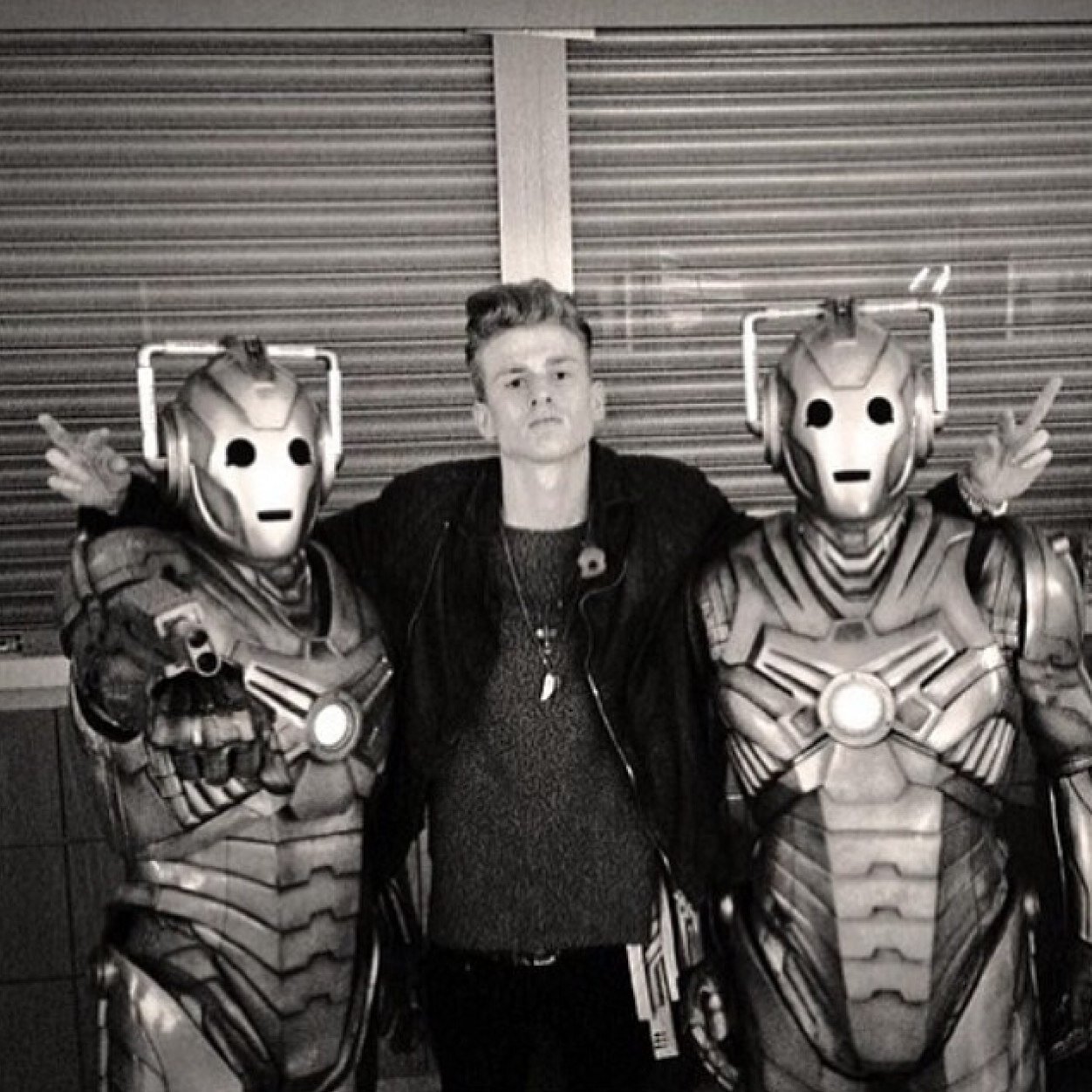 Free follow from @alinamaite :) why not follow me there? I follow back!